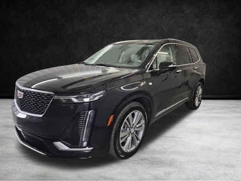 Certified 2025 Cadillac XT6 Premium Luxury image 5