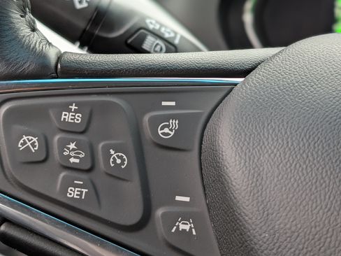 Used 2020 Chevrolet Bolt LT image 33