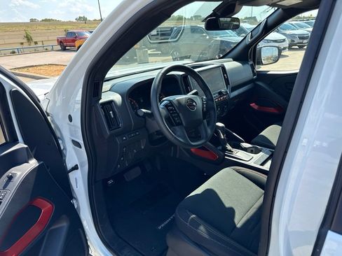 Used 2026 Nissan Frontier Pro-X w/ Tow Package RWD image 19