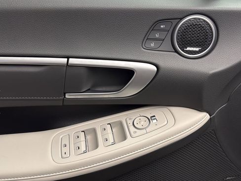 Certified 2025 Hyundai Sonata Limited FWD image 13