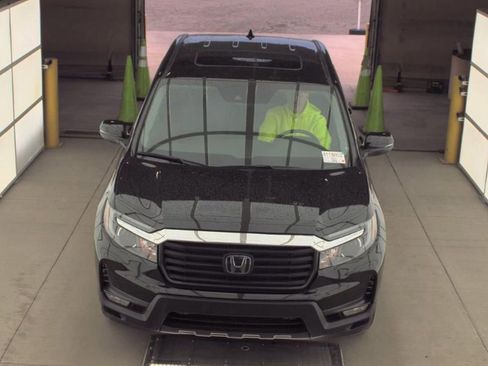Used 2023 Honda Ridgeline RTL image 2