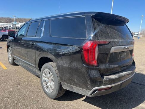 Used 2024 GMC Yukon XL Denali w/ Advanced Technology Package image 5