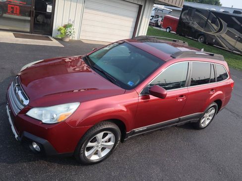 Used 2013 Subaru Outback 2.5i Limited AWD/4WD image 24