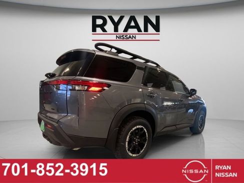 New 2025 Nissan Pathfinder Rock Creek image 9