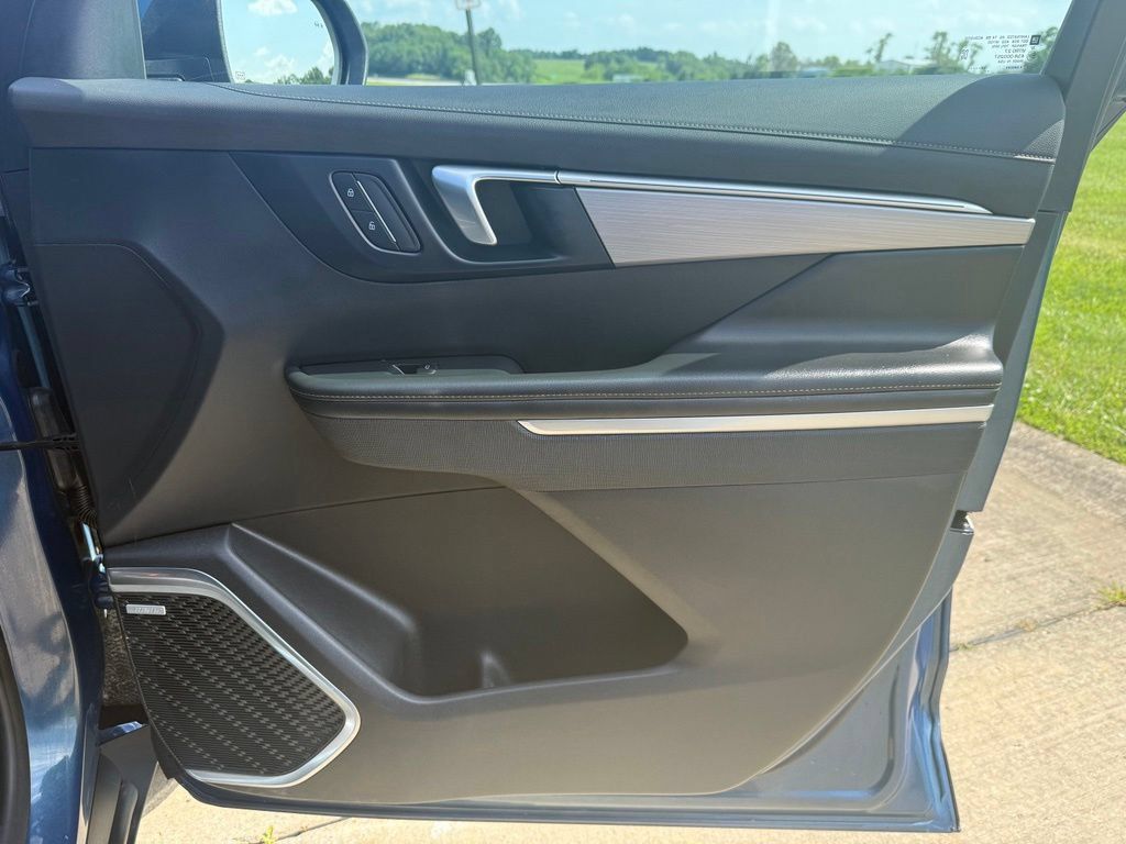 Used 2025 Buick Enclave Preferred w/ LPO, Floor Liner Package FWD image 21