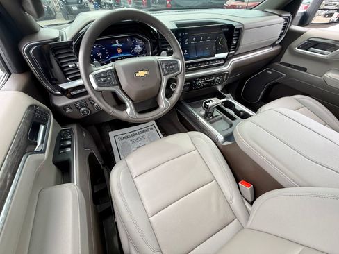 Used 2025 Chevrolet Silverado 1500 LTZ w/ LTZ Premium Package AWD/4WD image 24