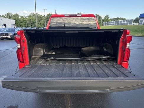 Used 2021 Chevrolet Silverado 1500 Custom Trail Boss w/ Safety Confidence Package AWD/4WD image 9