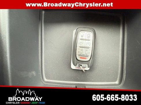 New 2026 Chrysler Pacifica Select image 19