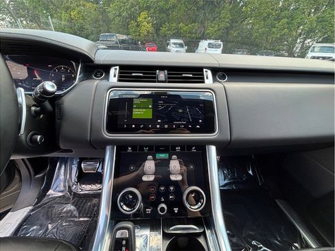 Used 2019 Land Rover Range Rover Sport Supercharged AWD/4WD image 11