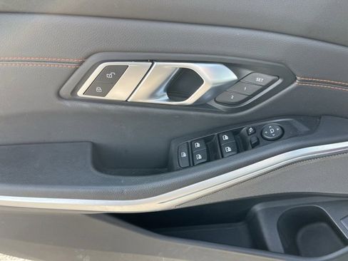 Used 2020 BMW 330i xDrive Sedan w/ Premium Package image 10