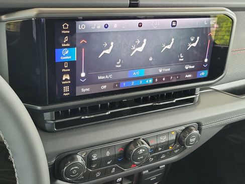 New 2026 Jeep Wrangler Unlimited Rubicon w/ Safety Group image 28