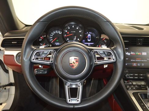 Certified 2019 Porsche 911 Carrera RWD image 22