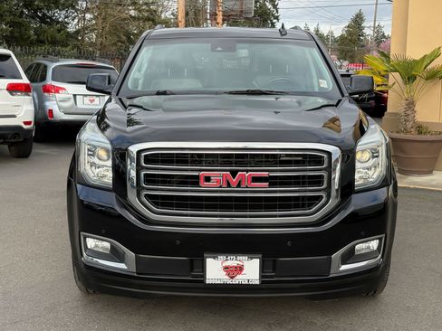 Used 2016 GMC Yukon XL SLT w/ Open Road Package AWD/4WD image 2