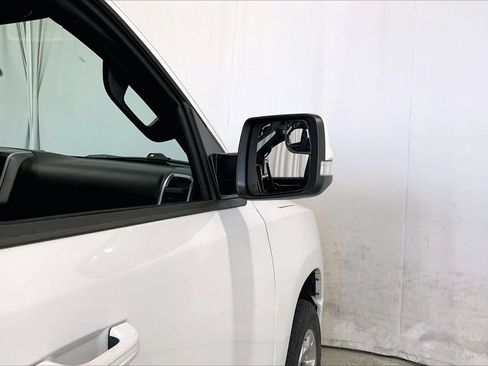 Used 2020 RAM 1500 Lone Star RWD image 11