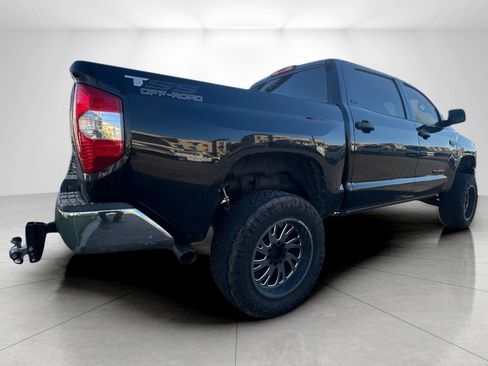 Used 2017 Toyota Tundra SR5 w/ SR5 Upgrade Package image 2