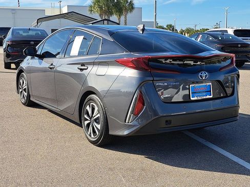 Certified 2018 Toyota Prius Prime Advanced image 4