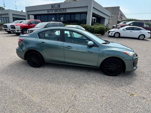 Used 2013 MAZDA MAZDA3 i SV w/ Convenience Pkg FWD image 47