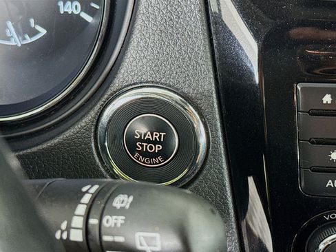 Used 2021 Nissan Rogue Sport SV AWD/4WD image 20