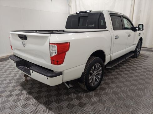 Used 2017 Nissan Titan S AWD/4WD image 3
