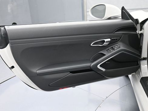 New 2025 Porsche 718 Boxster image 15