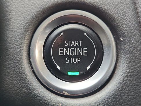 Used 2024 GMC Yukon AT4 w/ Technology Package AWD/4WD image 16