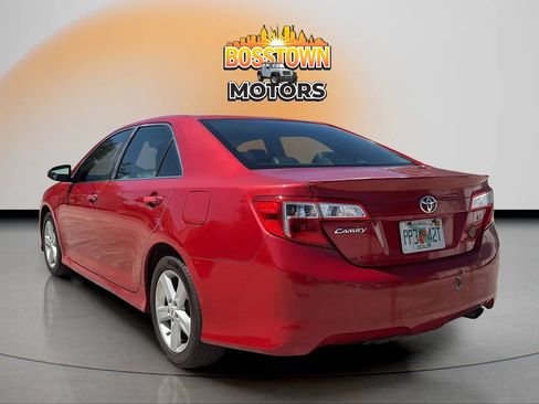 Used 2012 Toyota Camry SE FWD image 5