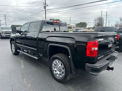 Used 2016 GMC Sierra 2500 Denali w/ Driver Alert Package image 8
