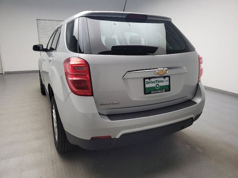 Used 2017 Chevrolet Equinox LS FWD image 6