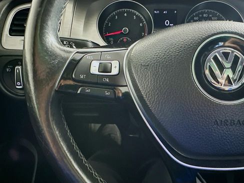 Used 2017 Volkswagen Golf SportWagen FWD image 45
