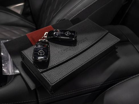 Used 2025 Mercedes-Benz Maybach GLS 600 4MATIC image 95