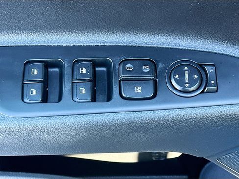 Certified 2021 Kia Rio S image 15