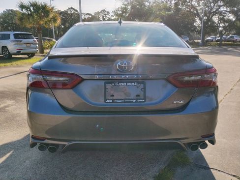 Used 2023 Toyota Camry XSE image 5