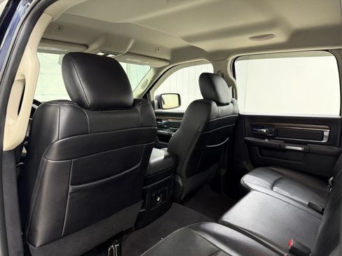 Used 2017 RAM 1500 Laramie w/ Convenience Group AWD/4WD image 16