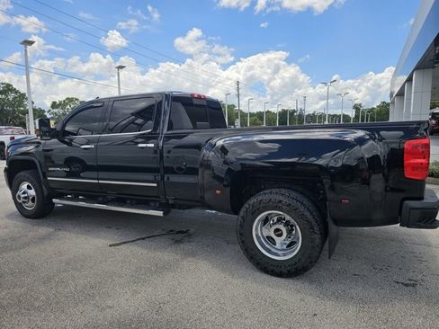 Used 2018 GMC Sierra 3500 Denali w/ Duramax Plus Package image 2