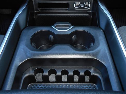 Used 2022 RAM 1500 Big Horn AWD/4WD image 19