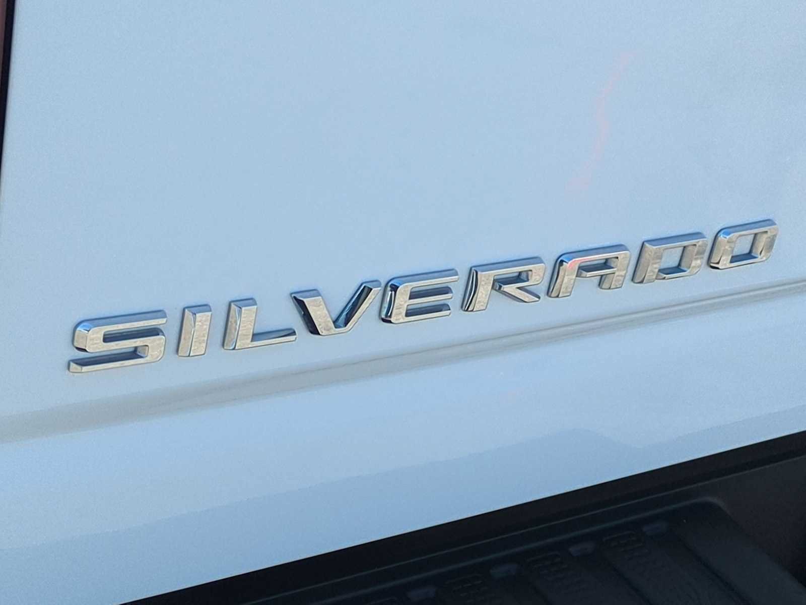 Used 2025 Chevrolet Silverado 2500 LT w/ Convenience Package AWD/4WD image 9