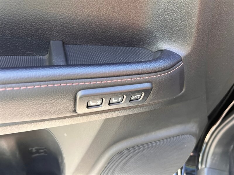 Used 2023 Toyota 4Runner Limited AWD/4WD image 23
