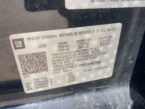 Used 2021 Chevrolet Silverado 1500 High Country w/ Technology Package image 20