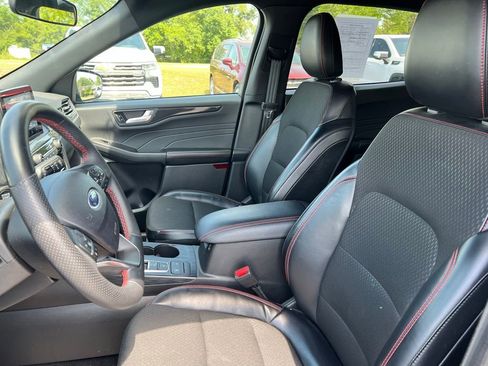 Used 2025 Ford Escape ST-Line FWD image 4