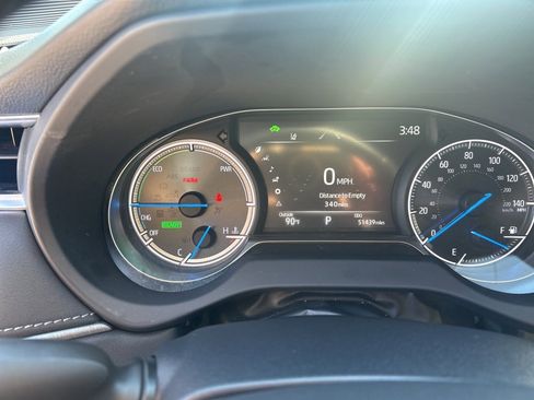 Used 2021 Toyota Venza Limited w/ Carpet Mat Package (TMS) image 15