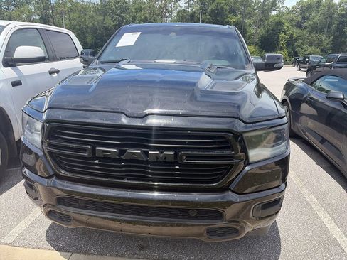 Used 2023 RAM 1500 Laramie AWD/4WD image 3