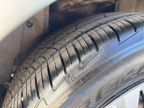 Used 2012 Toyota Camry LE image 46