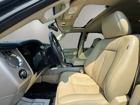 Used 2017 Ford Expedition Limited RWD image 11
