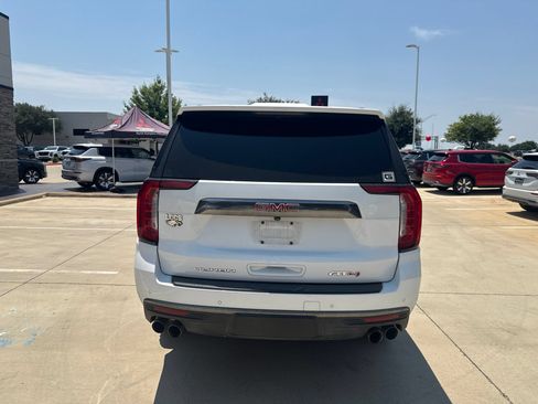 Used 2022 GMC Yukon XL AT4 w/ Max Trailering Package AWD/4WD image 4