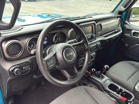 Used 2020 Jeep Wrangler Unlimited Sport AWD/4WD image 12