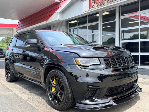 Used 2018 Jeep Grand Cherokee Trackhawk AWD/4WD image 13