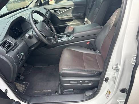 Used 2024 Honda Ridgeline Black Edition image 5
