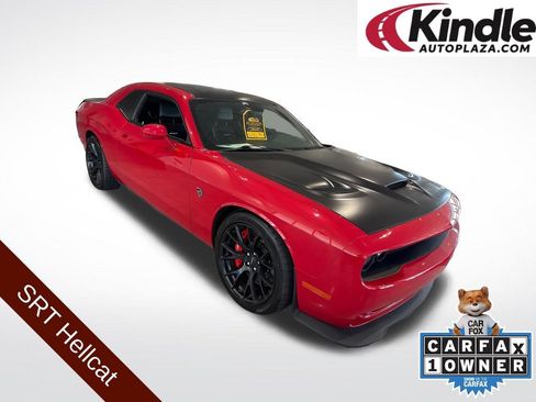 Used 2016 Dodge Challenger SRT Hellcat RWD image 1
