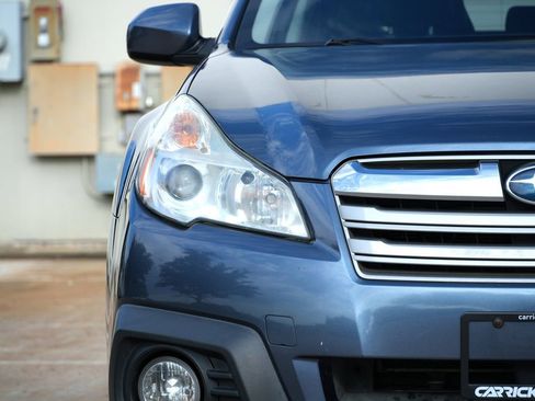 Used 2014 Subaru Outback 2.5i Limited w/ Moonroof Package AWD/4WD image 19