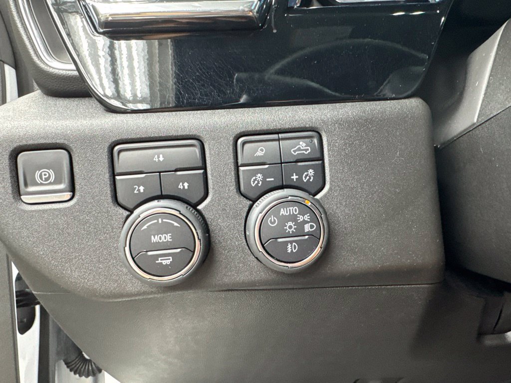Used 2024 Chevrolet Silverado 2500 LT w/ All Star Edition AWD/4WD image 25